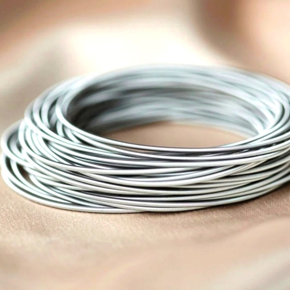 NEW 2 mm Platinum Plated Stainless Steel‎ 316L Stackable Guitar String Bracelets - Picture 2 of 15